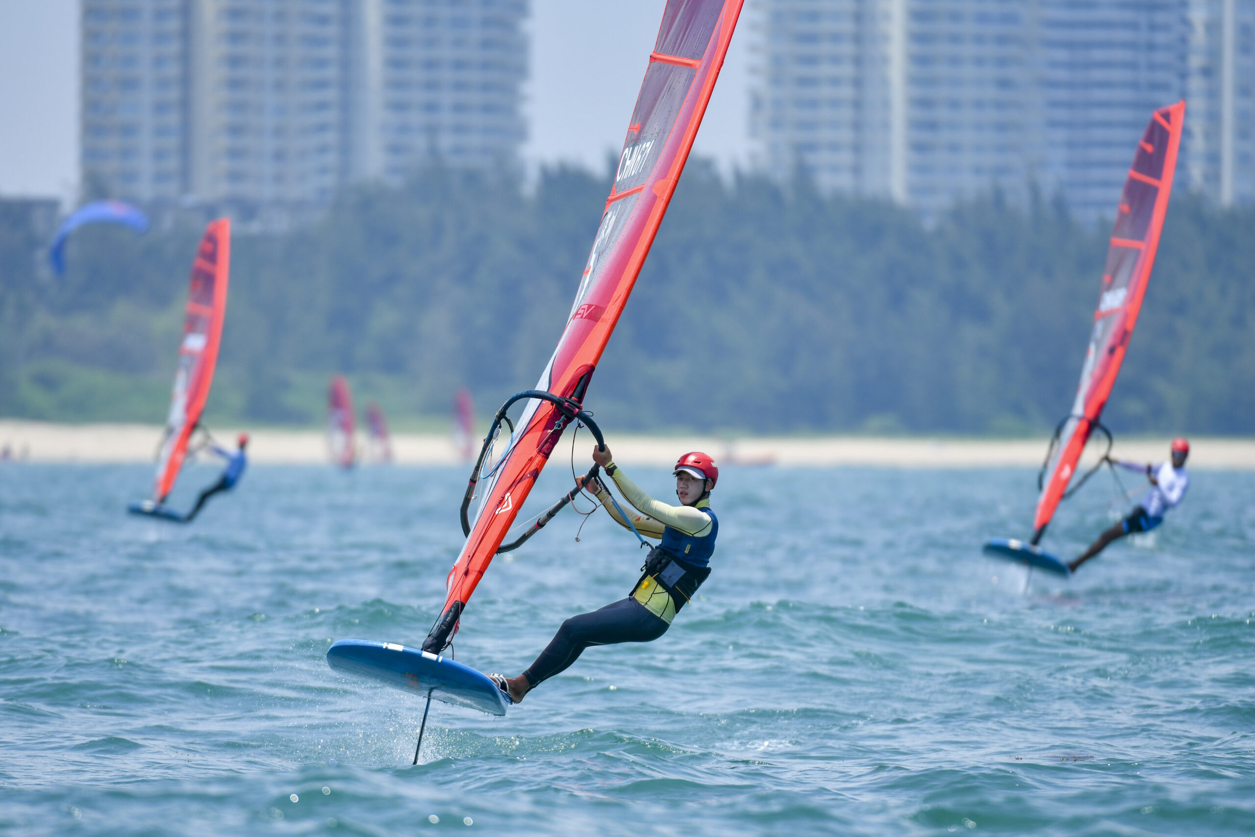 2024年全国青年风筝板和帆板锦标赛在海南博鳌开赛