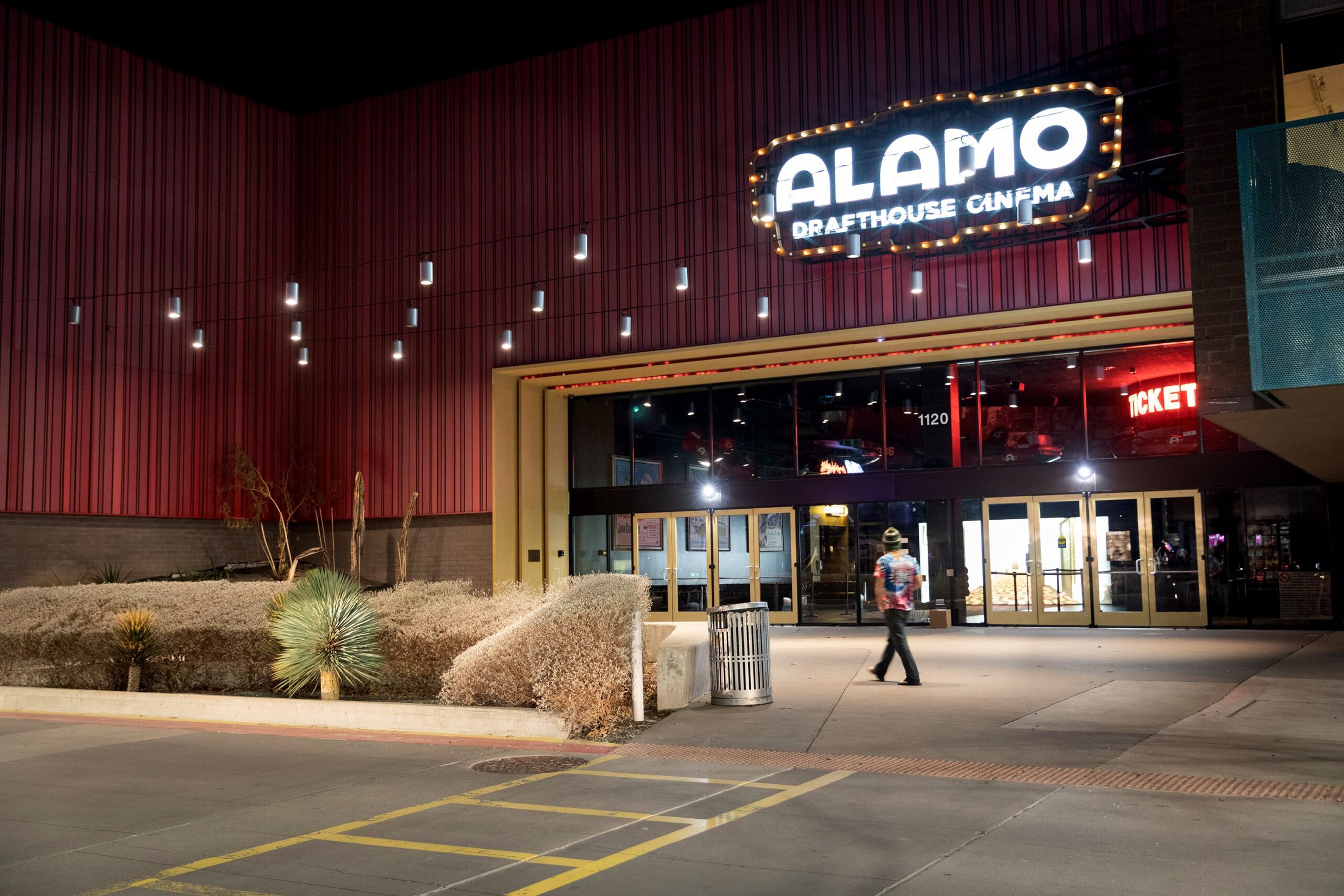 索尼影业收购阿拉莫德拉夫特影院，扩展体验式娱乐版图