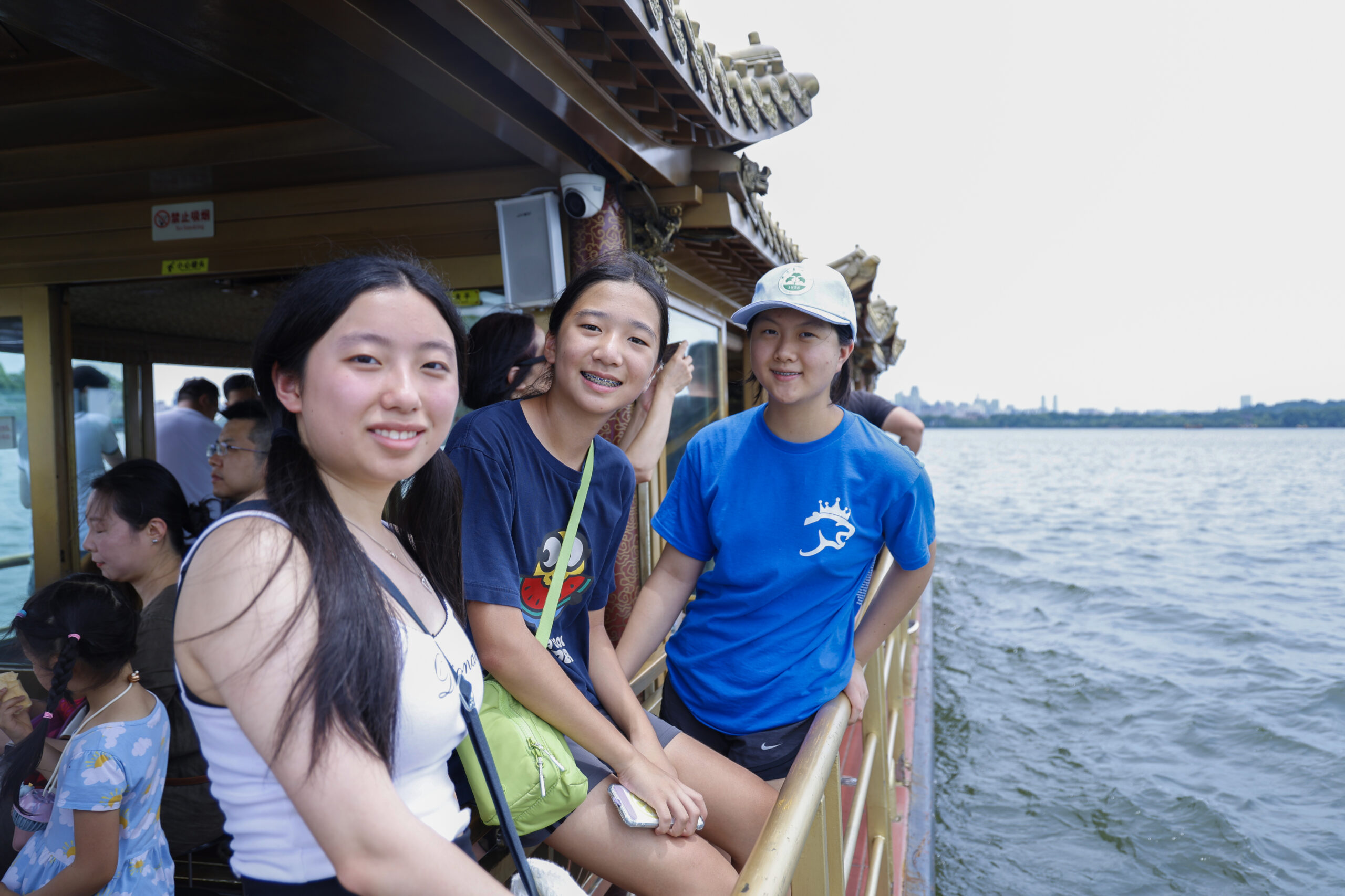 美国华裔青少年游杭州 感受城市魅力